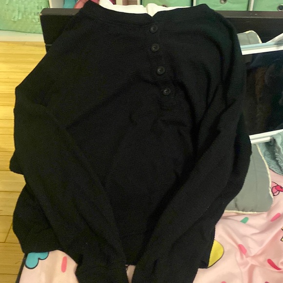 Black cropped long sleeve - Picture 1 of 2